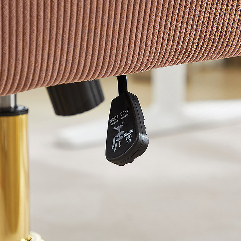 La chaise de bureau à dossier moyen, en tissu rayé et ergonomique, est un excellent choix pour travailler, étudier ou se détendre. La conception à dossier moyen offre une meilleure expérience d'assise.