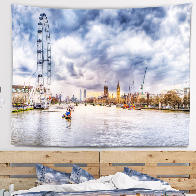 Paysage urbain de Londres et tapisserie de la Tamise, H 78 po x l 92 po