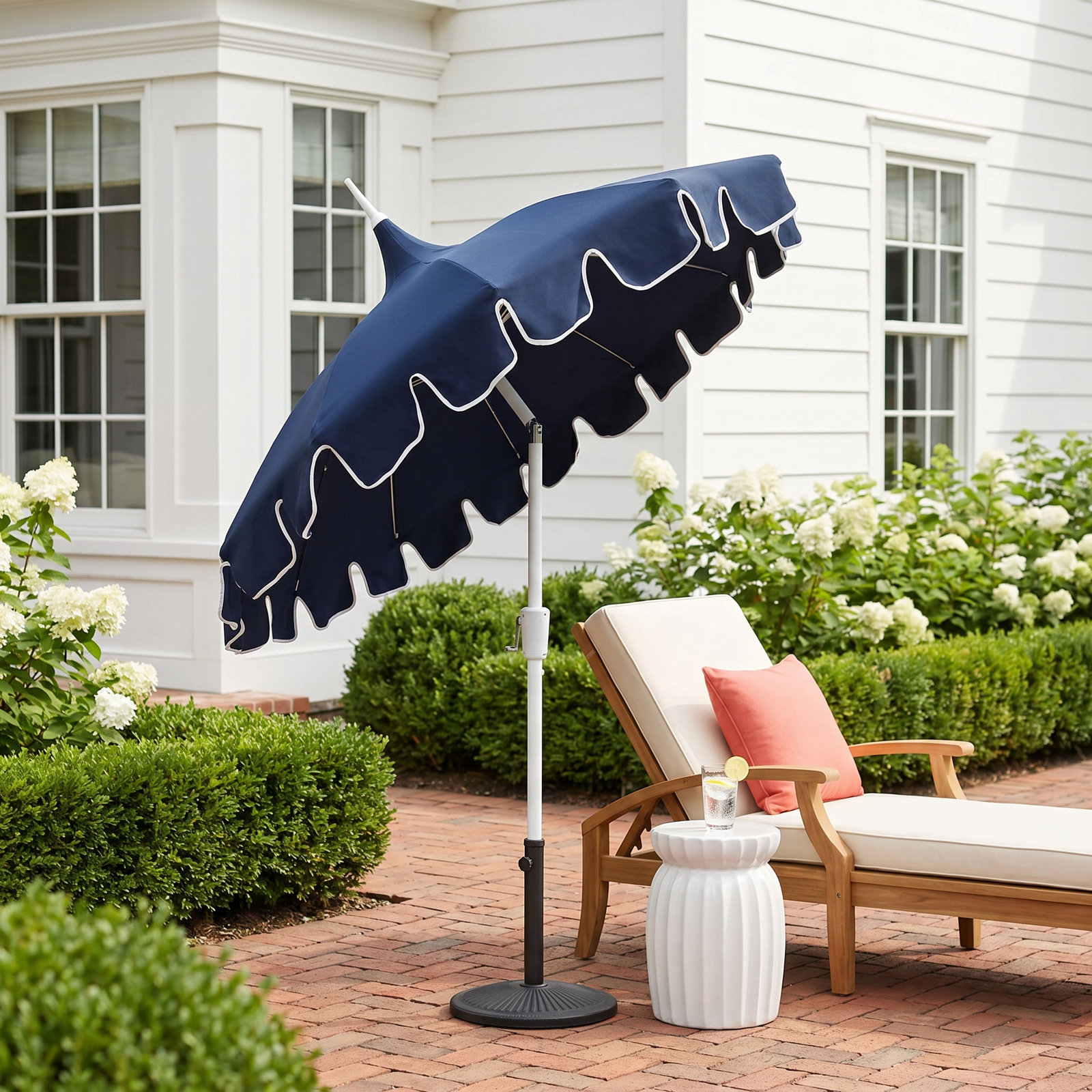 Lillie 7.5' Market Umbrella, Blue/White