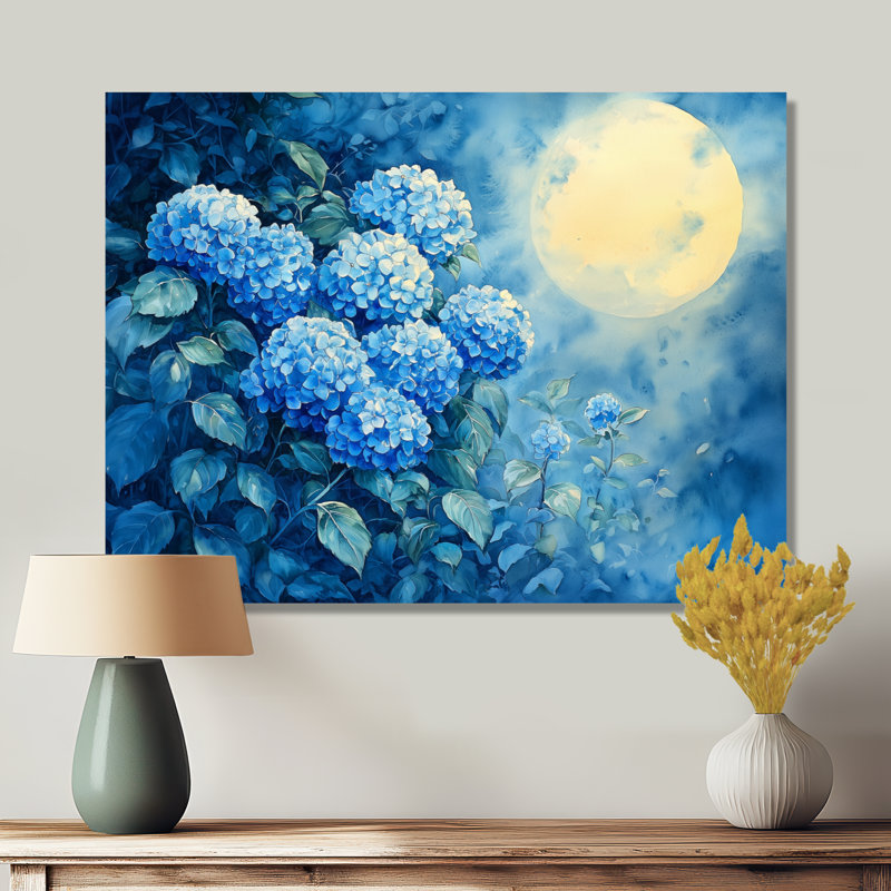 Hortensias sous le clair de lune II - hydrangées, art mural, 24" H x 32" W, Toile tendue, Ne s’applique pas