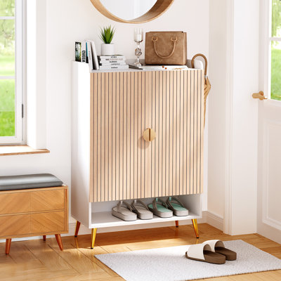 Armoire à chaussures moderne avec tablettes réglables