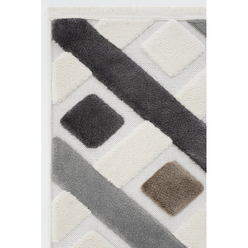 Roben Machine Made Indoor / Outdoor Area Rug, Rectangle 5'3" x 8'2"