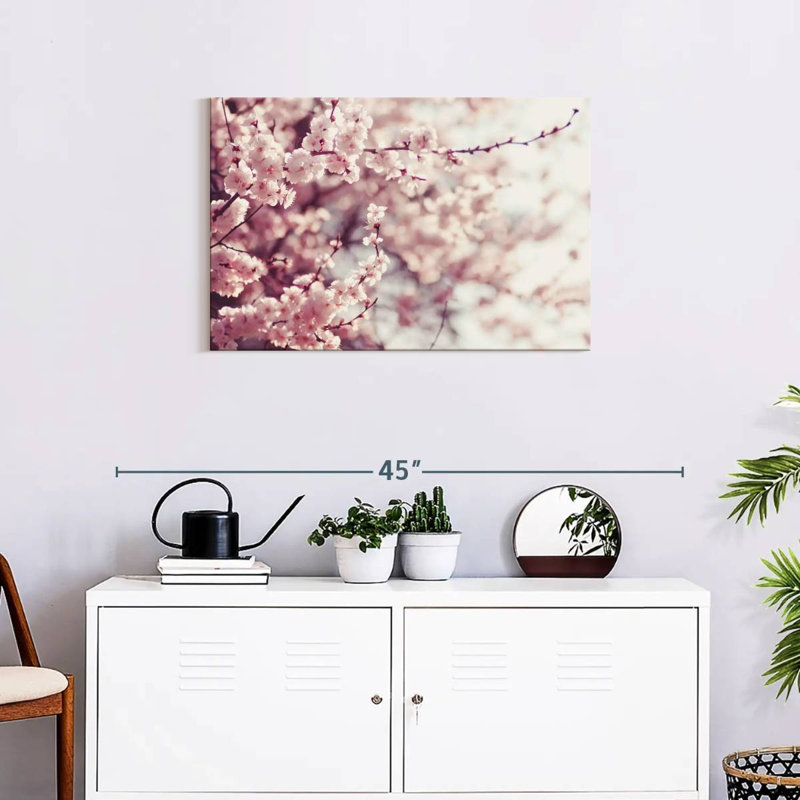 Fleurs de cerisier délicates sur toile, H 20 po x l 30 po x P 1,25 po