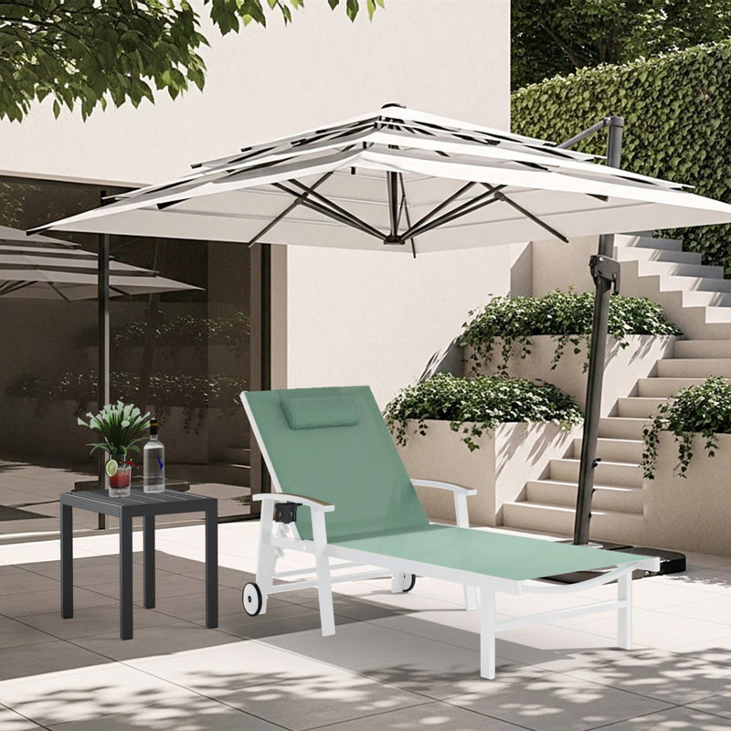 Outdoor Patio Adjustale Chaise Lounge Chair With Wheels And Armrests, Vert clair