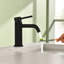 Robinet de salle de bain à un trou avec ensemble de bonde escamotable Robinets de lavabo de salle de bain à poignée simple Robinets de lavabo en laiton modernes avec valve-121100597