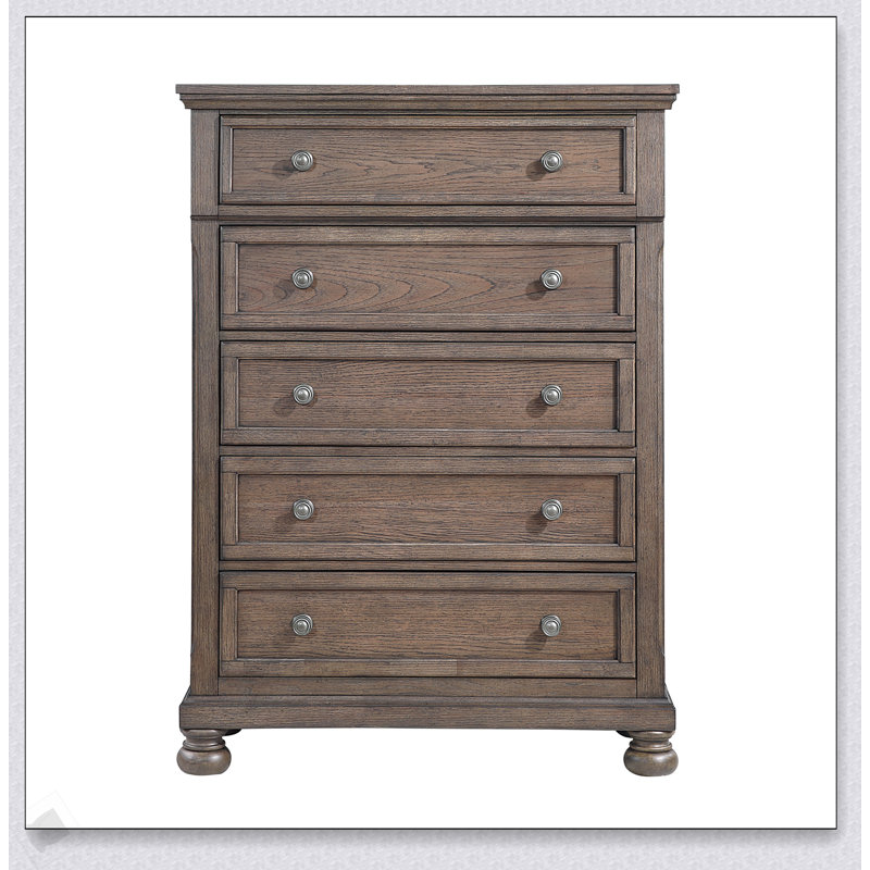 Commode transitionnelle brun antique avec 5 tiroirs, pieds en oignon classiques et finition élégante pour la chambre à coucher