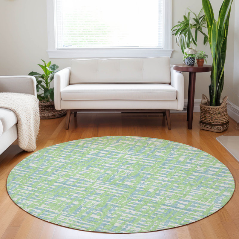 Tapis intérieur / extérieur vert Zarifa , 2 pi 3 po x 7 pi 6 po