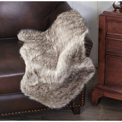 Tapis de zone brune poils longs Jarrod