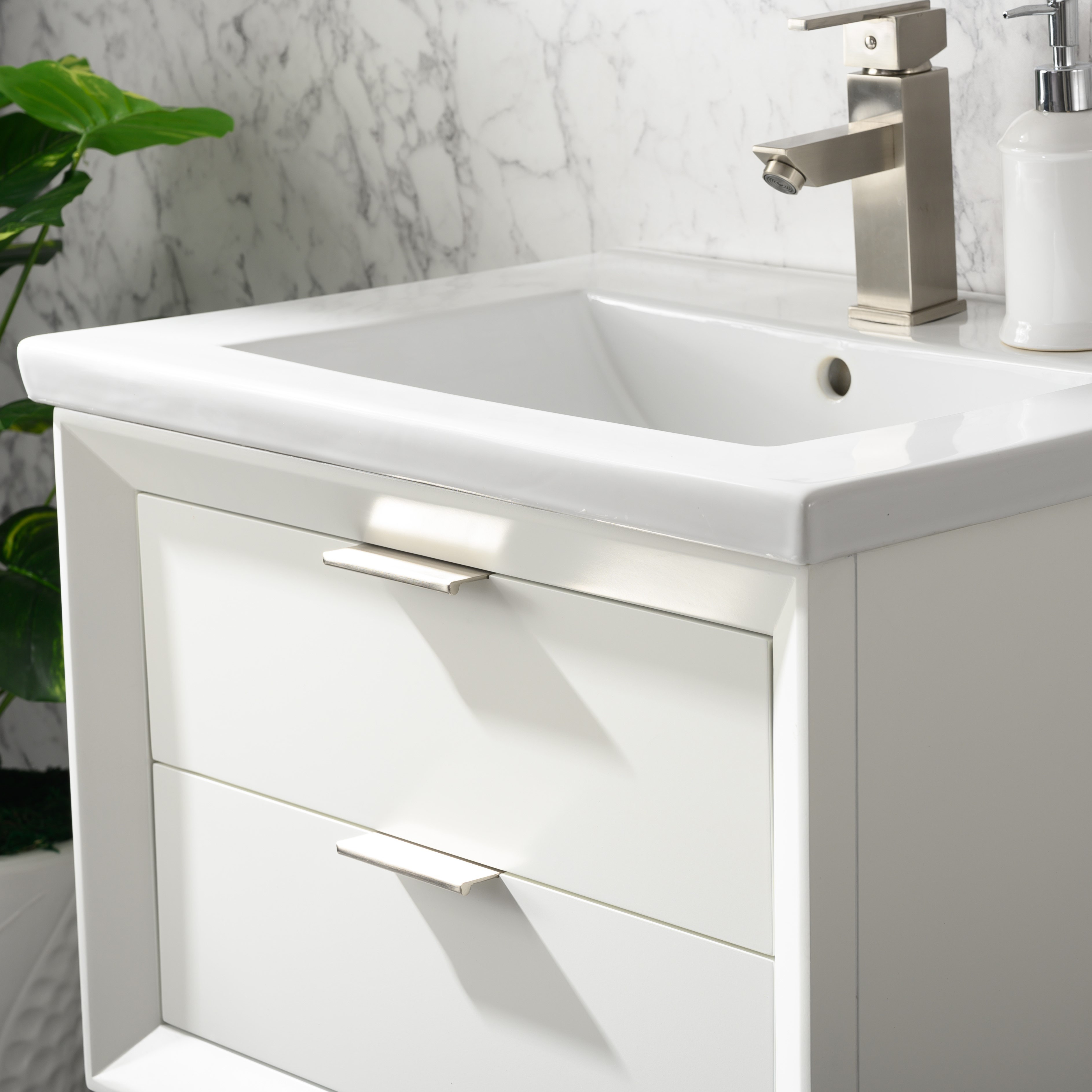 Everly Quinn Draven 24'' Single Bathroom Vanity with Ceramic Top ...
