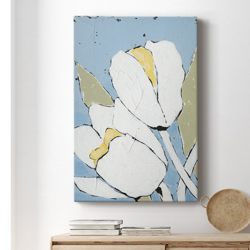 «White Tulip Triptych I», peinture sur toile tendue, H 48 po x l 32 po x P 1 po