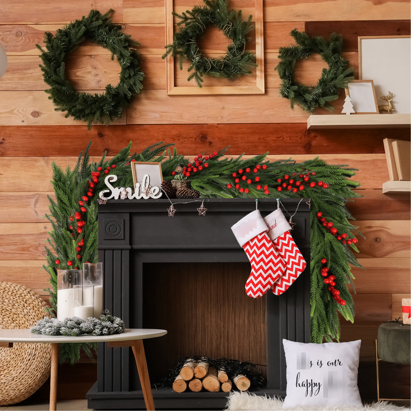Décoration de Noël 108 po, avec pommes de pin et lumières DEL, conception de baies rouges pour les fêtes