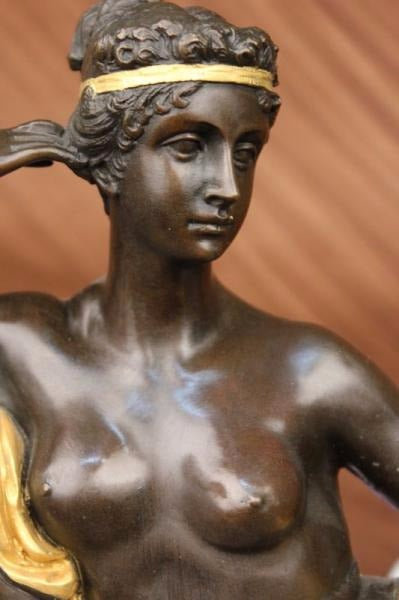 Figurines et sculptures Avyn