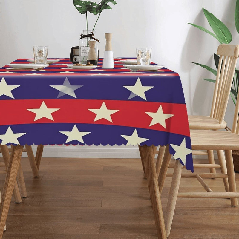 Housse pour table rectangulaire rouge et bleu à rayures verticales Star Memorial Day 60 x 120 po avec bords festonnés
