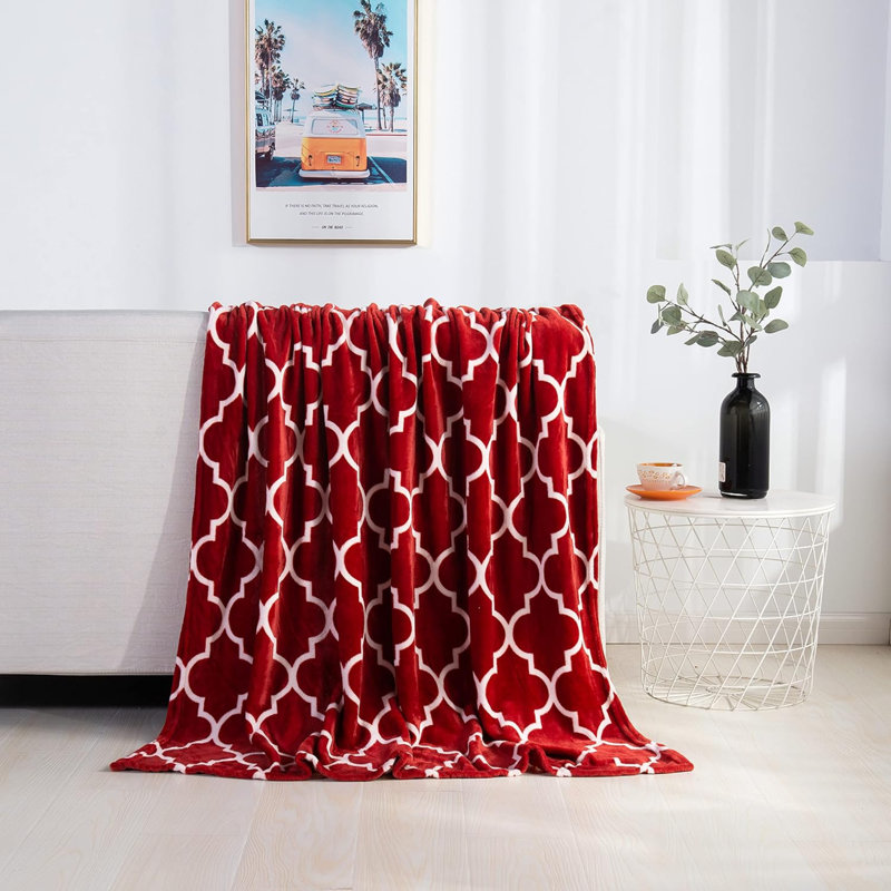 Quatrefoil Red Fleece Christmas Throw Blanket 60"x50"
