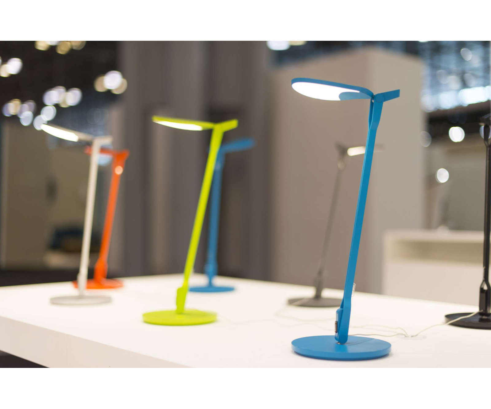Splitty Metal USB Desk Lamp, Matte Pacific Blue