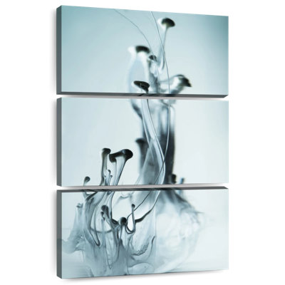 Avery Fluid Abstract