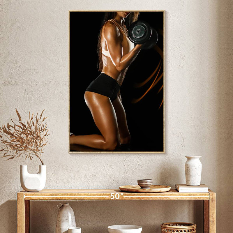 Dame soulevant des haltères, Floating Frame Natural Wood, 27" x 40"