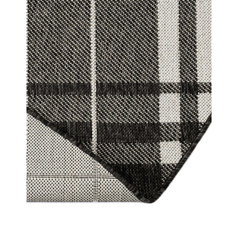 Tatasha Plaid Power Loom Polypropylene Plastic Indoor/Outdoor Area Rug in Black/White, Round 7'10"