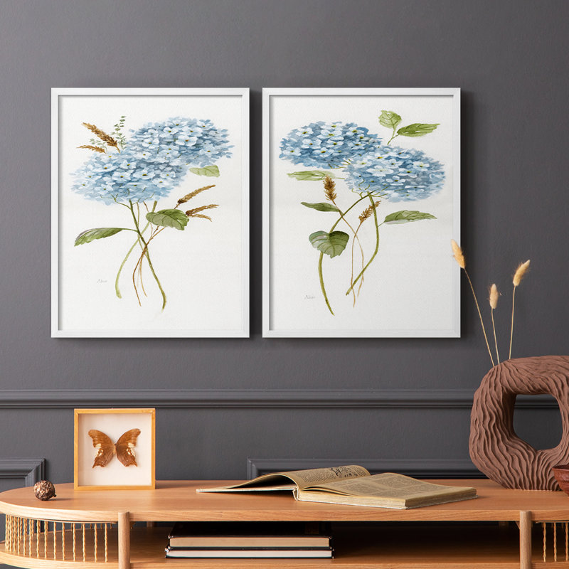 Petite hortensia bleue I - impression encadrée de qualité supérieure - prête à être accrochée - aucun clou requis - aucun clou requis