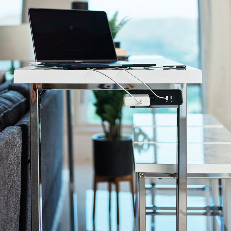 4 salles à manger, prise de courant, salle de jeu Scratch, trois tabourets inclus avec plateau de table à motif, 2 AC et 2 USB de charge, 4 sièges idéaux, base à tréteaux