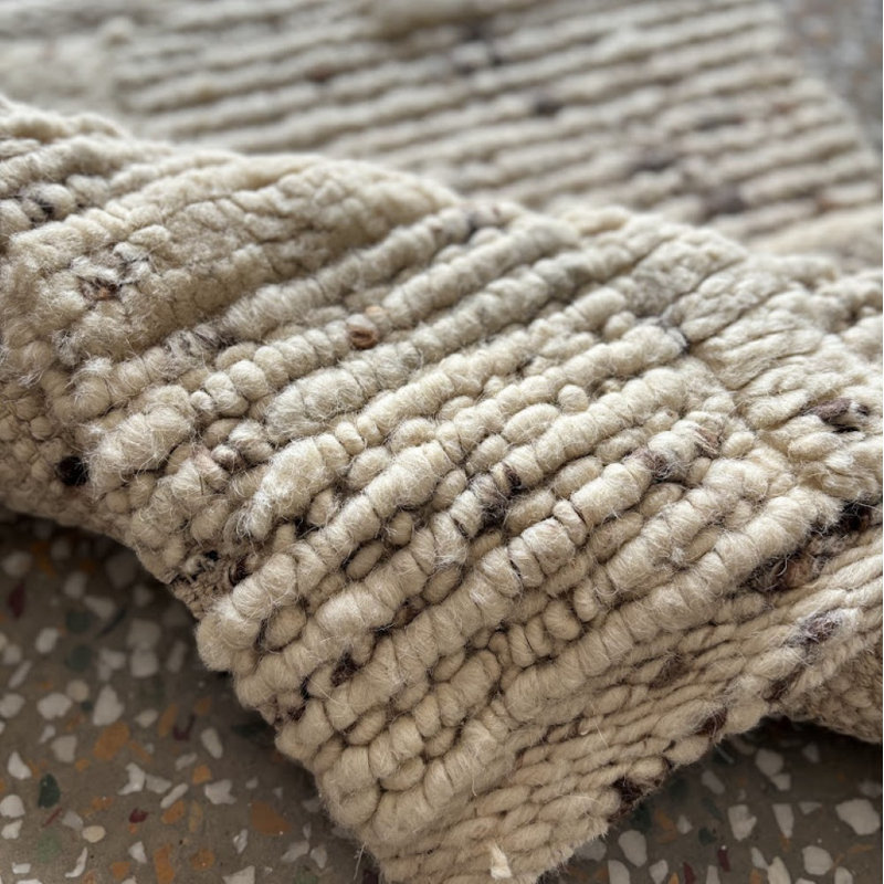 Hand Knotted Wool Area Rug in Gray, Rectangle 6' x 9'