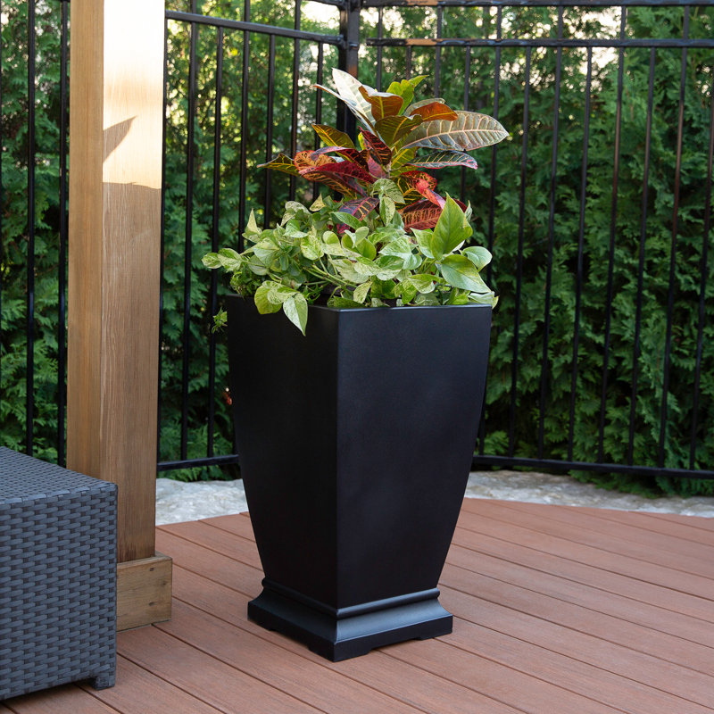 Pot à fleurs Myung, Noir, H 28 po x l 15,9 po x P 15,9 po, 1