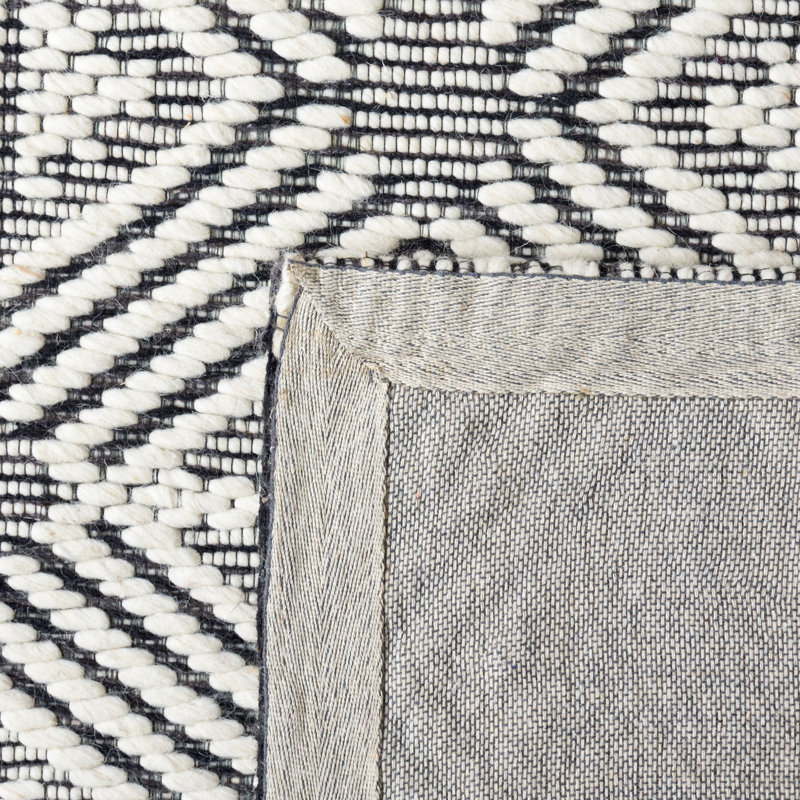 Ashaud Hand Loomed Wool And Cotton With Latex Geometric Rug, Rectangle 5' x 8'