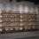 Support à vin mural industriel de 31 pouces, tablettes flottantes en métal rustique à 5 niveaux, tablettes de bar murales de grande capacité pour bouteilles d'alcool pour le bar et la salle à manger, noyer (sans lumières)