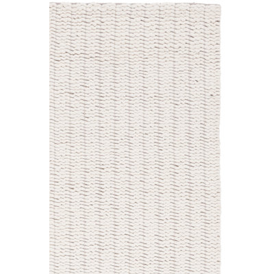 Finnick 706 Area Rug In Ivory