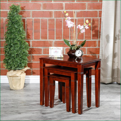 Ensemble de 3 tables basses gigognes en bois de cerisier, peu encombrantes et robustes pour le salon