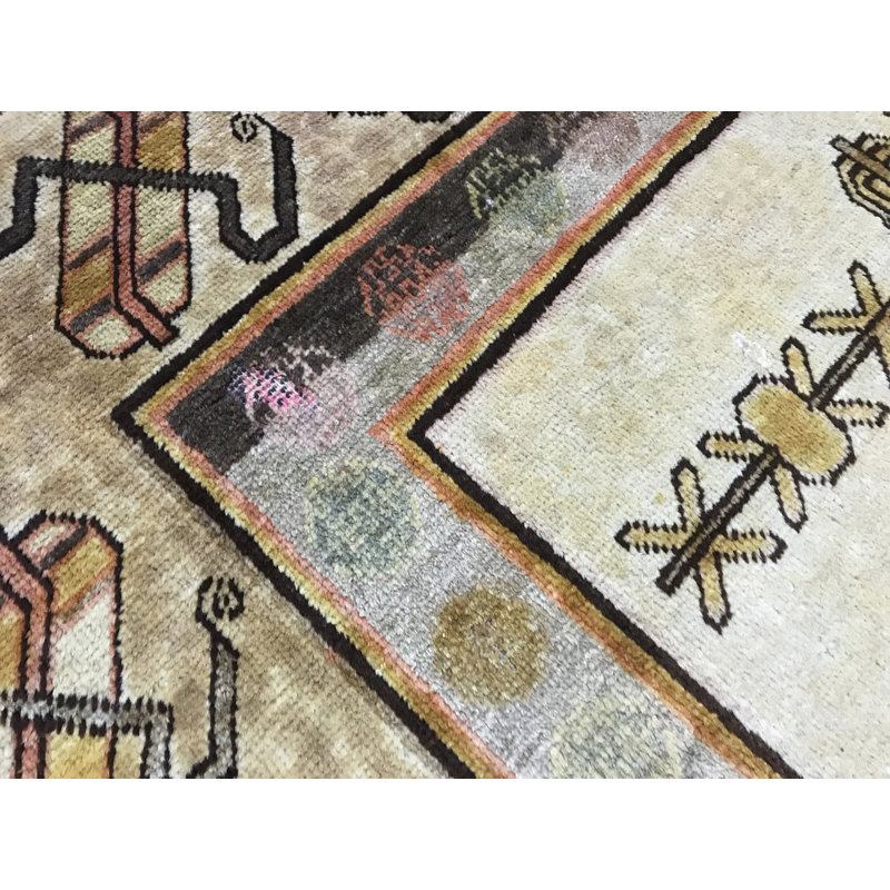 Hand-Knotted High-Quality Ivory Area Rug