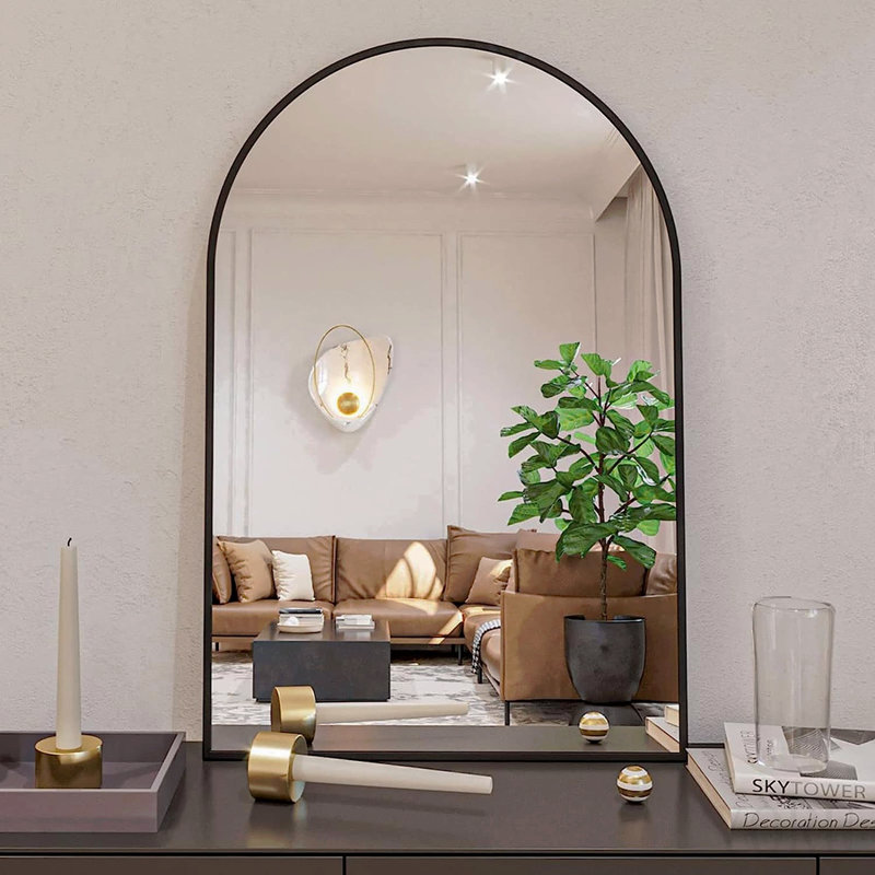 Miroir de salle de bain 20 po x 30 po avec cadre en métal noir arqué pour le mur. (W2203134104)