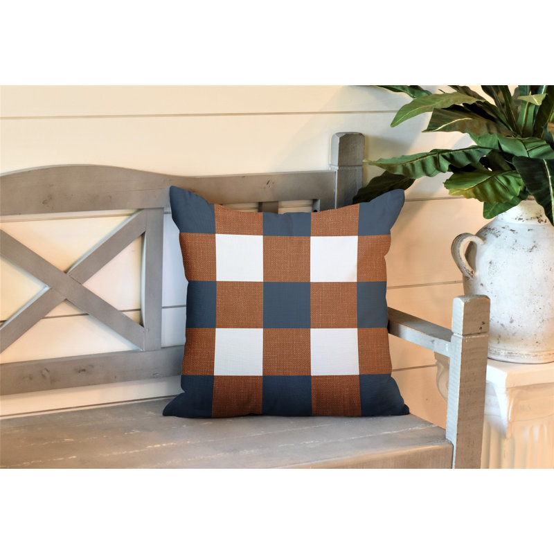 Coussin intérieur / extérieur Jeb Farm House, L 15 po x H 15 po, Orange brûlé / bleu marine
