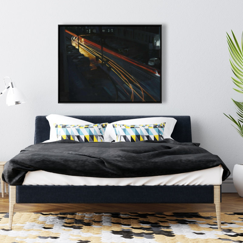 Downtown Print On Canvas, H 36 po x l 48 po