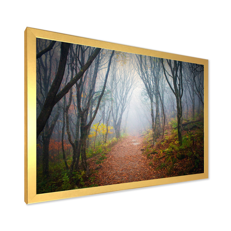 Chemin vers une forêt brumeuse - œuvre d'art traditionnelle sur toile, H 8 po x l 12 po x P 1 po, Cadre doré