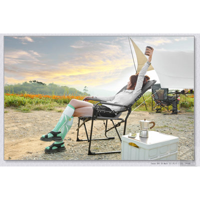 Heavy Duty Oversized Portable Folding Directors Chair with Side Table and Pocket for Outdoor Activities