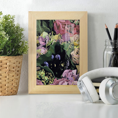 Motif floral sur fond noir IV