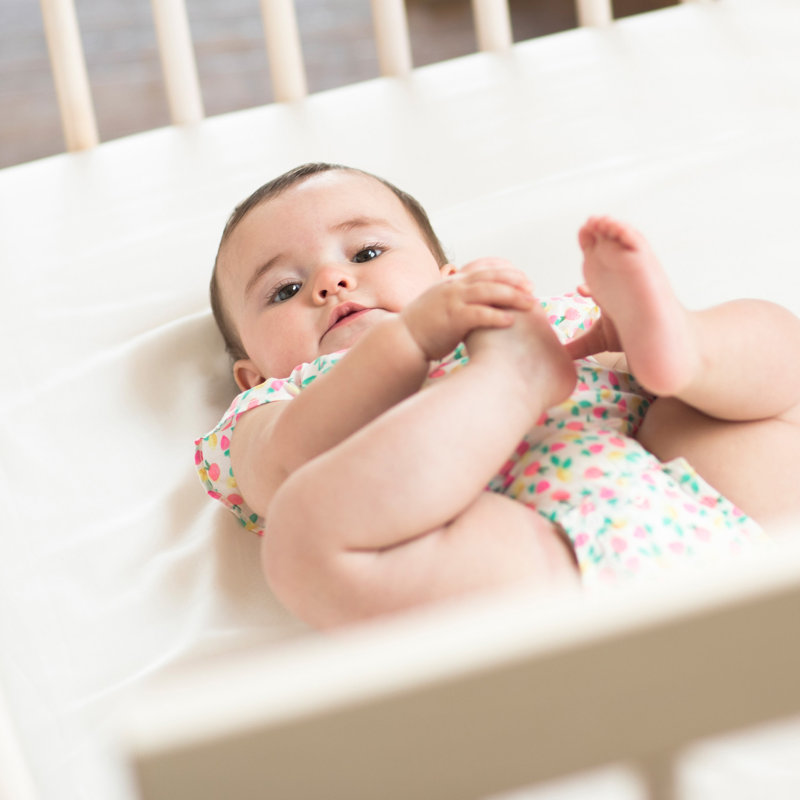 Drap en satin de coton Naturepedic, Lit de bébé (drap-housse) en ivoire
