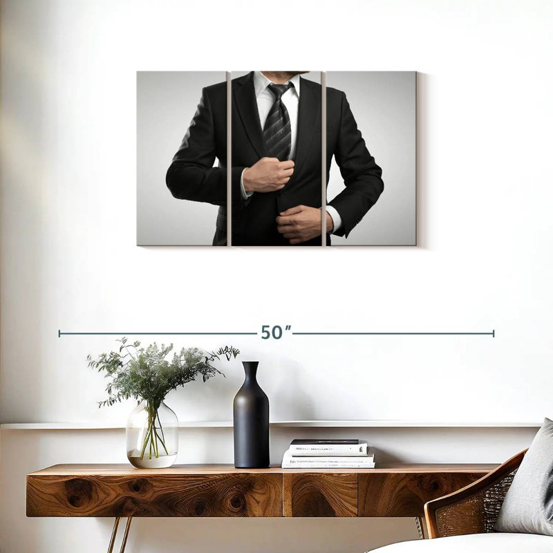 Sh Shoresworth en costume d'affaires, H 20 po x l 33 po
