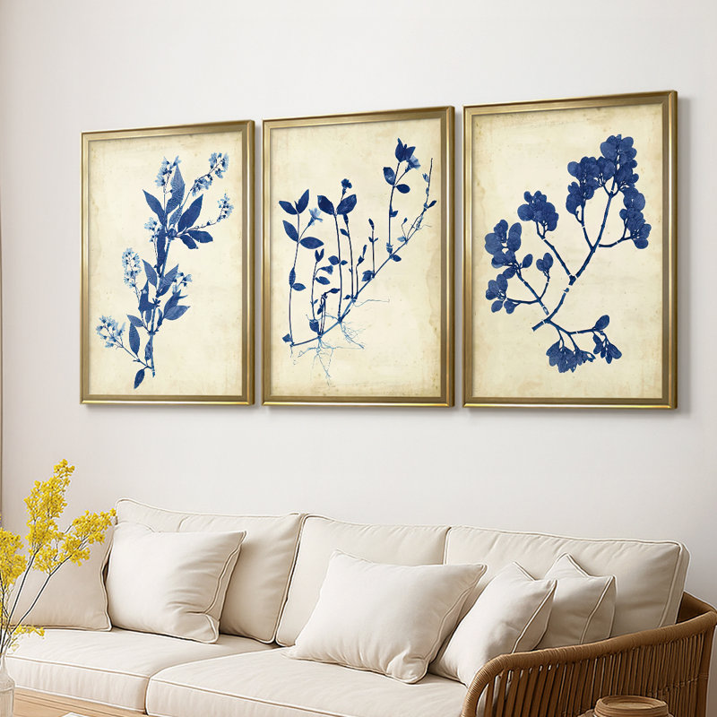 Indigo Leaf Study I - Toile tendue avec châssis sur mesure - 3 pièces, H 27 po x l 39 po, Doré