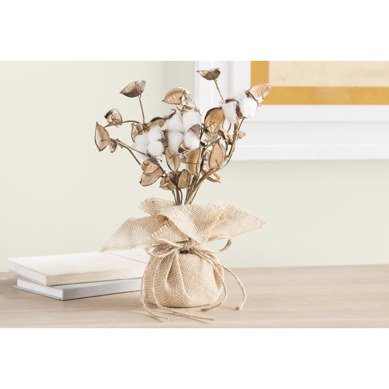 Arrangement floral en coton naturel