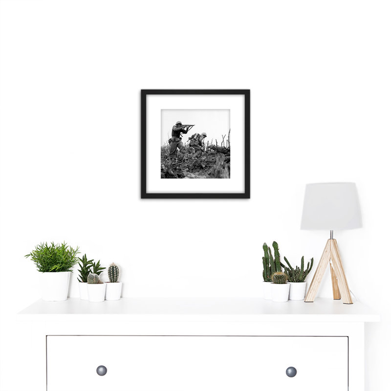 War WWII USA Marine Sgt Bartlett Shooting At Sniper - Single Picture Frame Print