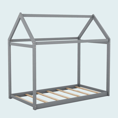 Lit simple en bois
