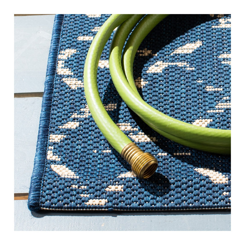 Tapis d'intérieur / extérieur à motif géométrique Doss Doss, Carré 6 pi 7 po