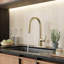 Robinet de cuisine moderne sans contact-112485394