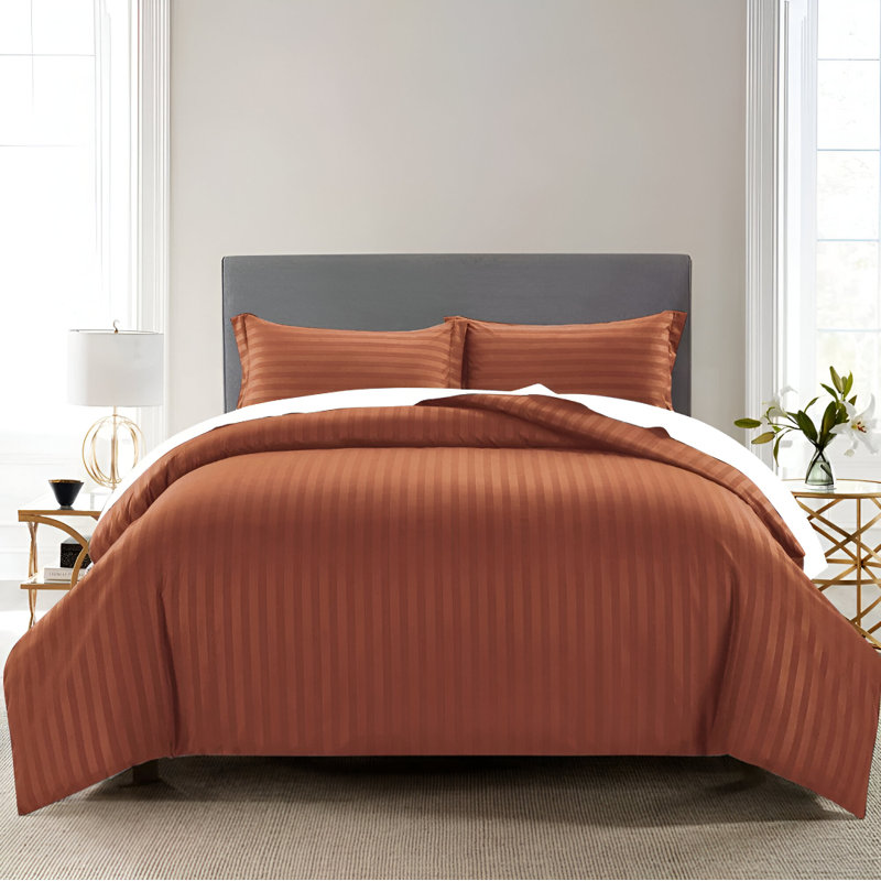 Thirlby Microfibre 250 TC Reversible Modern & Contemporary Duvet Cover Set with Pillow Cases, Rust