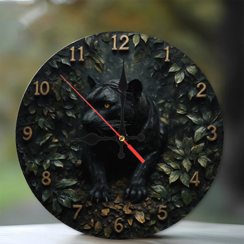 Horloge panthère avec feuilles