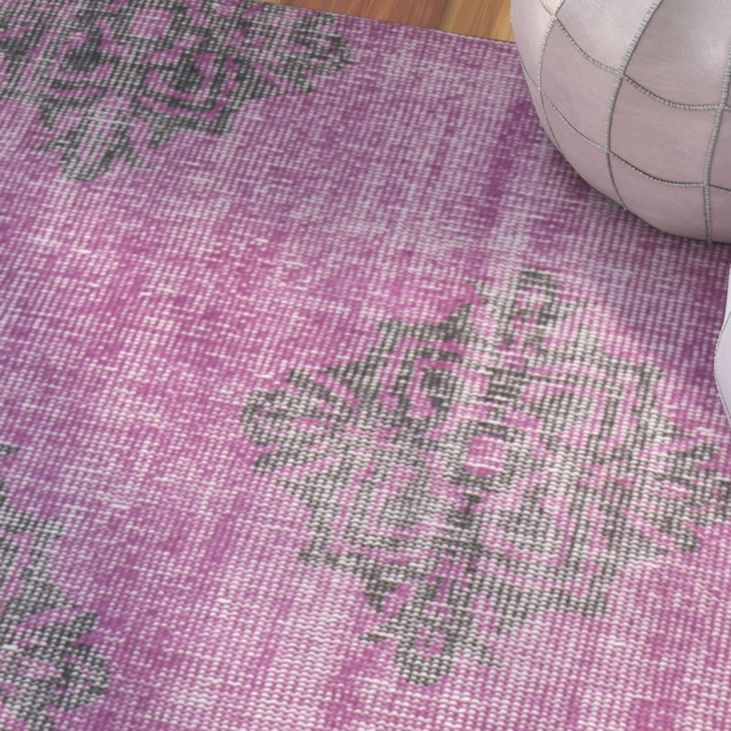 Adnan Wool Damask Indoor Rug, Rectangle 5'6" x 8'6"