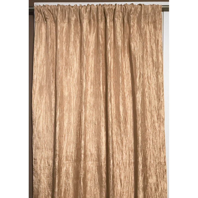 Panneau de rideau simple semi-diaphane avec passe-tringle Gyle, L 54 po x L 96 po, Or