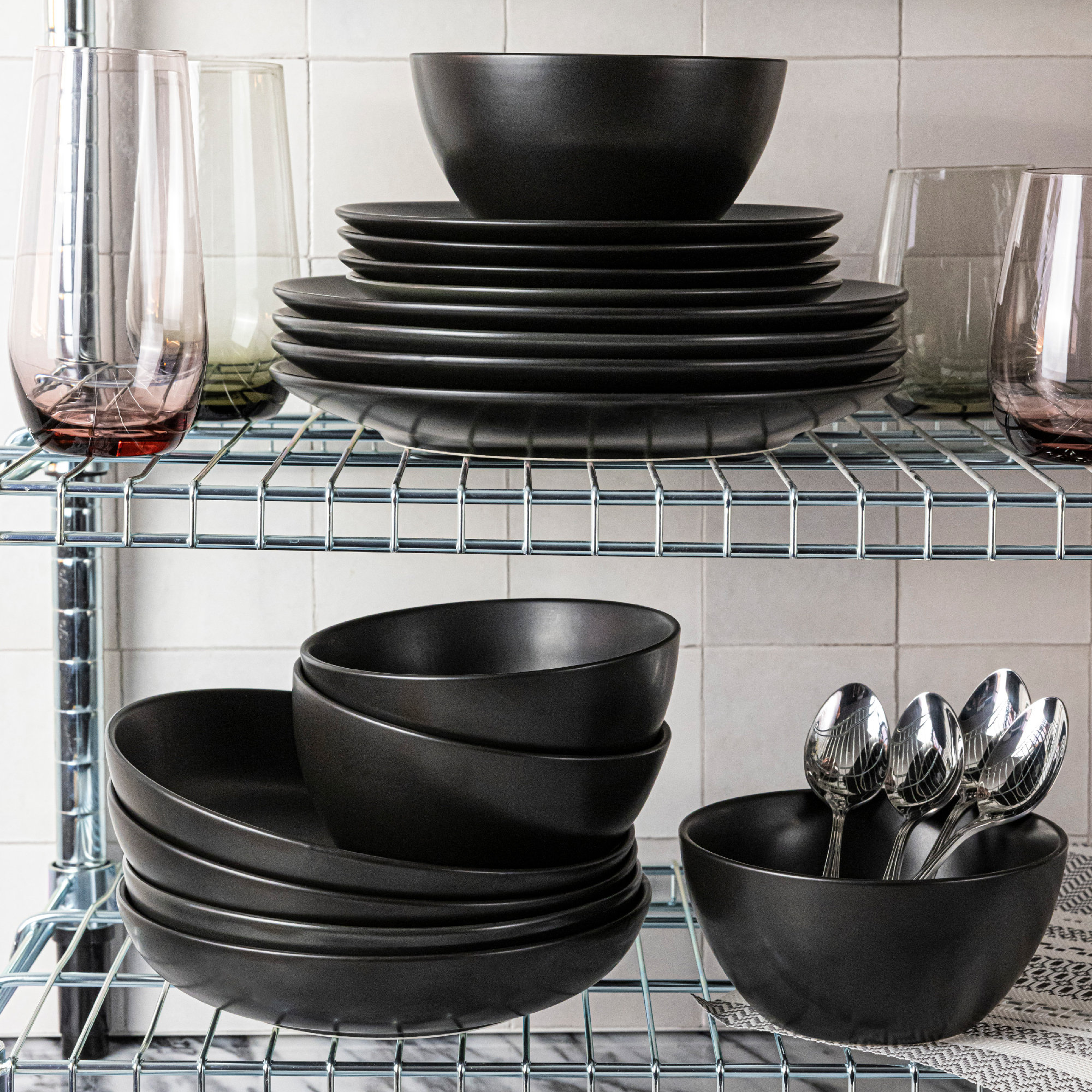 over&back Coupe 16-Piece Dinnerware Set - Thumbnail 3